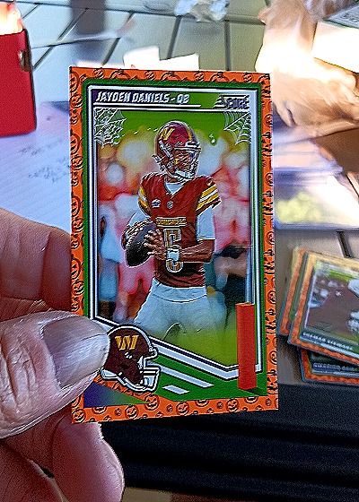 2025 Panini Score-A-Treat #195 Jayden Daniels — front