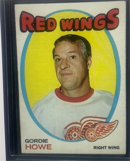 1971 Topps #70 Gordie Howe — front