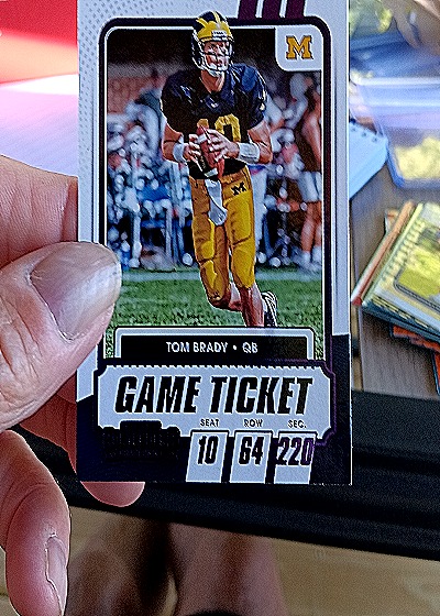 2021 Panini Contenders Draft Picks Season Ticket #8 Tom Brady — front