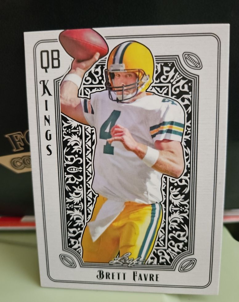 2024 Leaf Football QB Kings #QBK-2 Brett Favre — front