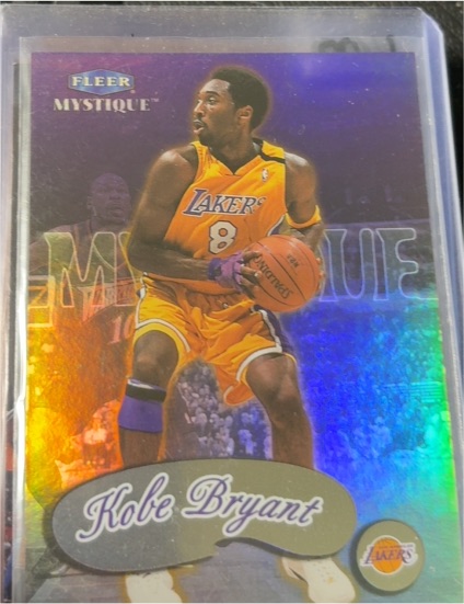1999-00 Fleer Mystique #61 Kobe Bryant — front