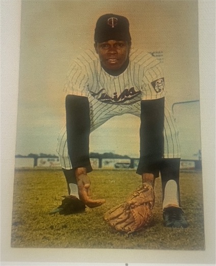 1969 Topps #100 Hank Aaron — front