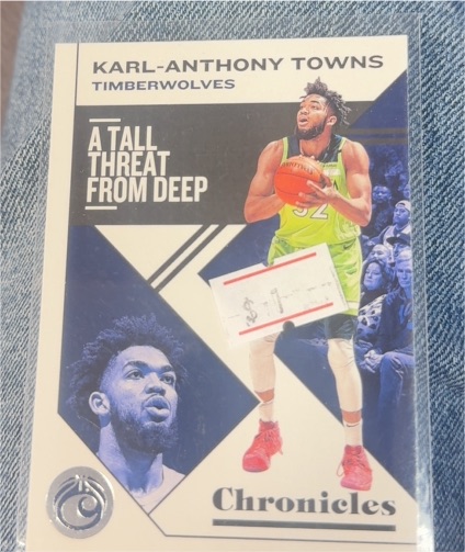 2019-20 Panini Chronicles #17 Karl-Anthony Towns — front