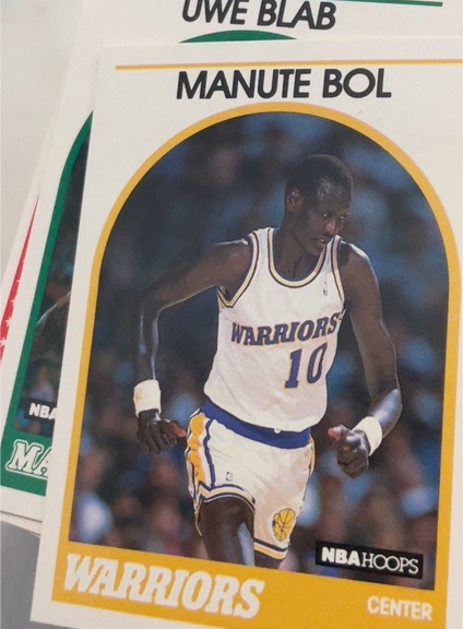 1989-90 Hoops #75 Manute Bol — front