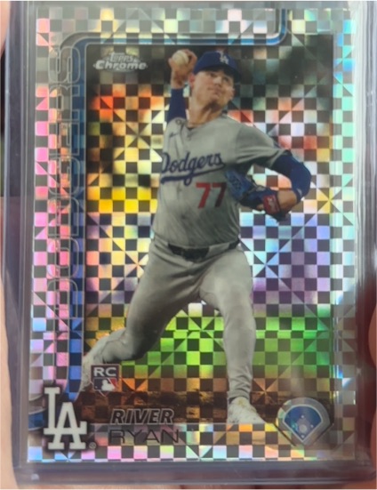 2025 Topps Chrome #18 River Ryan — front