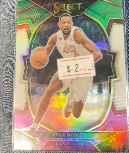 2022-23 Panini Select #44 Evan Mobley — front