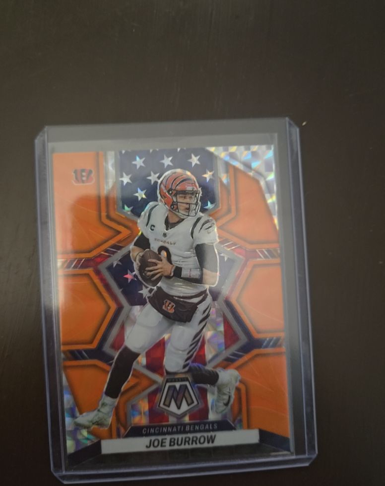 2022 Panini Mosaic #255 Joe Burrow — front