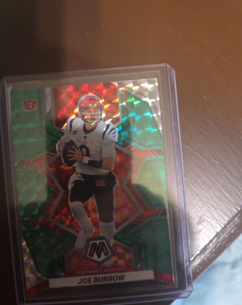 2022 Panini Mosaic #39 Joe Burrow — front
