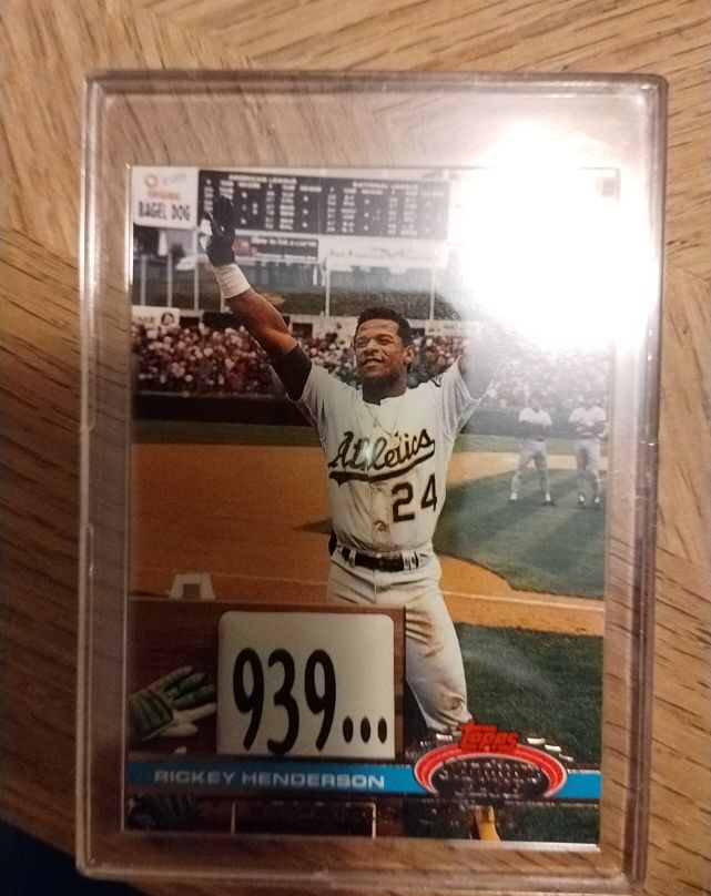 2001 Topps #787 Rickey Henderson Oakland Athletics — front