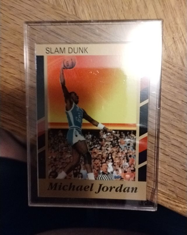 1990 Slam Dunk #2 Michael Jordan — front