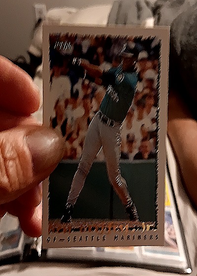 1994 Fleer #9 Ken Griffey Jr. — front