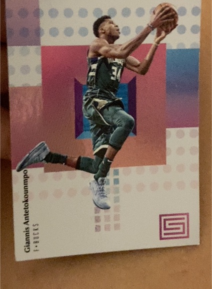 2017-18 Panini Status #50 Giannis Antetokounmpo — front