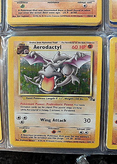 1999 Pokémon Fossil #1 Aerodactyl — front