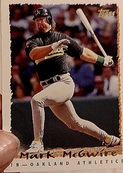 1995 Topps #472 Mark McGwire — front