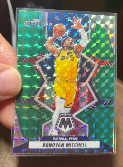 2021-22 Panini Mosaic #253 Donovan Mitchell — front
