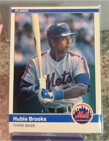 1984 Fleer #582 Hubie Brooks — front