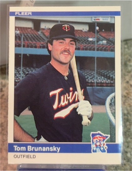 1984 Fleer #557 Tom Brunansky Minnesota Twins — front