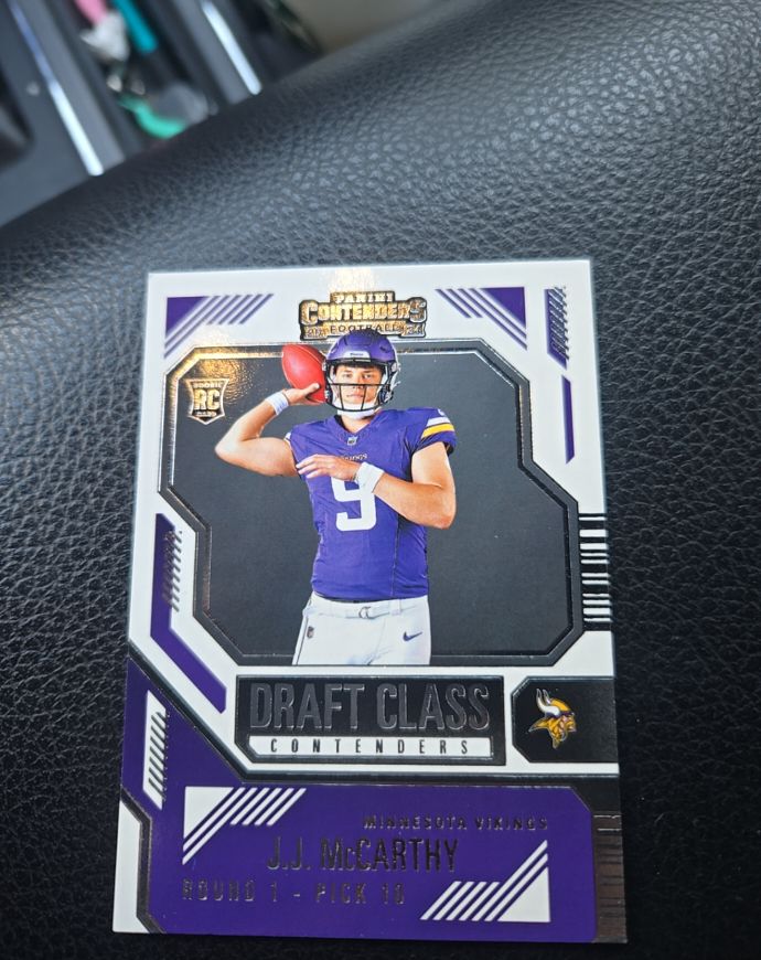 2024 Panini Contenders Draft Class Contenders #8 J.J. McCarthy — front