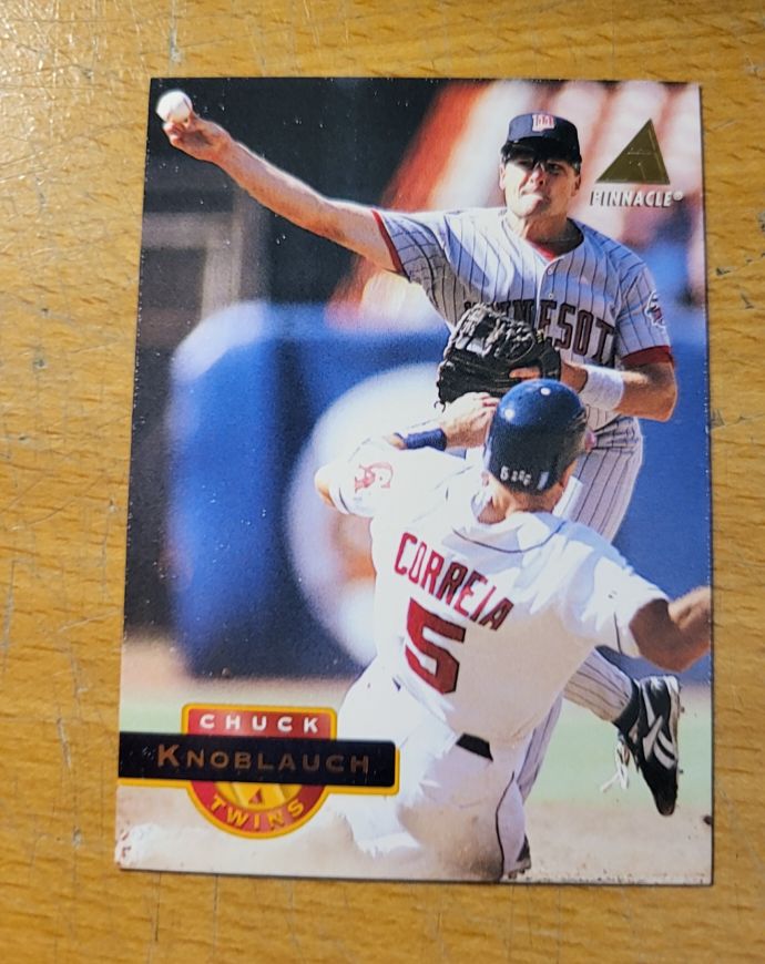 1994 Pinnacle #9 Chuck Knoblauch — front