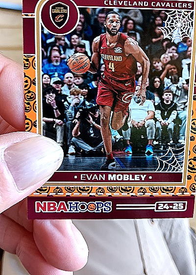 2024-25 Panini NBA Hoops #24-25 Evan Mobley — front