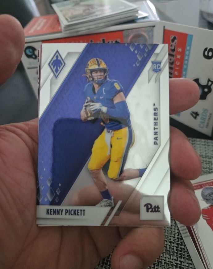 2022 Panini Chronicles Phoenix Draft Picks #11 Kenny Pickett — front