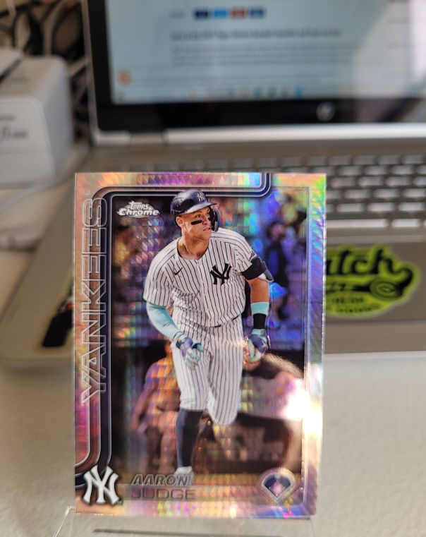 2023 Topps Chrome Aaron Judge — front