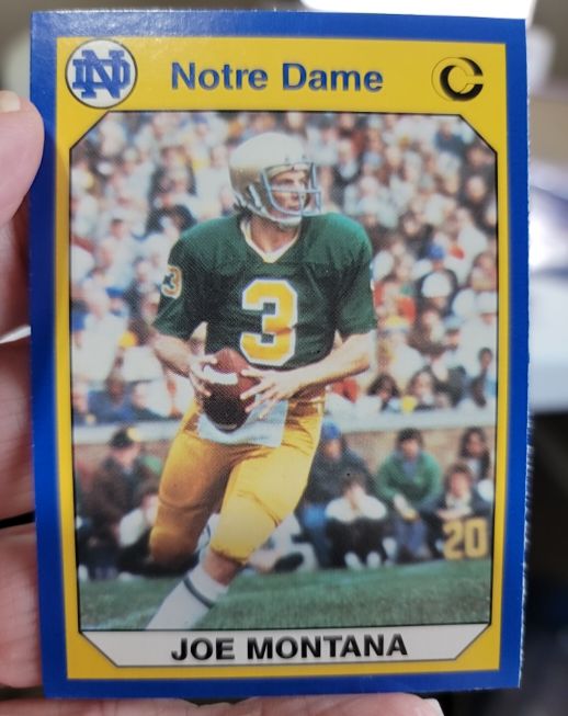 1990 Collegiate Collection Notre Dame #40 Joe Montana — front