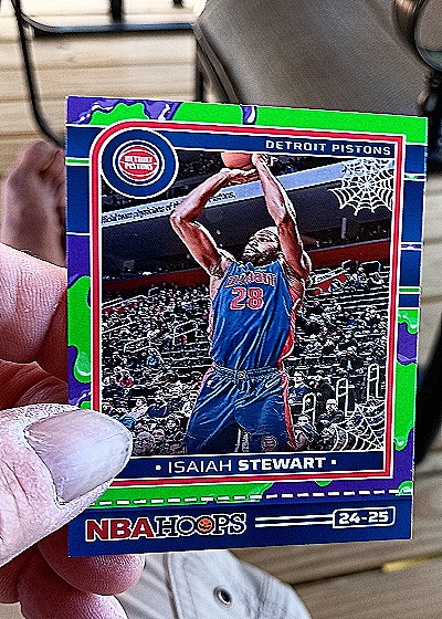 2024-25 Panini Haunted Hoops #24-25 Isaiah Stewart — front
