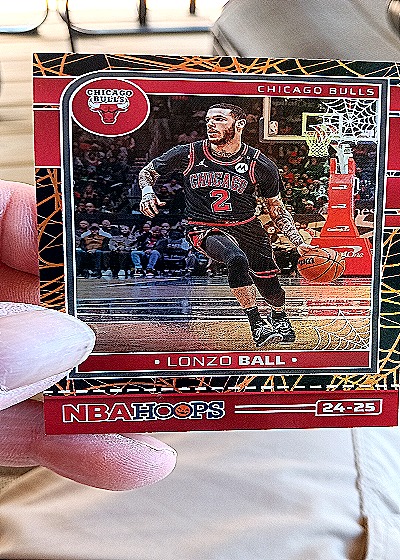 2024-25 Panini NBA Hoops #139 Lonzo Ball — front