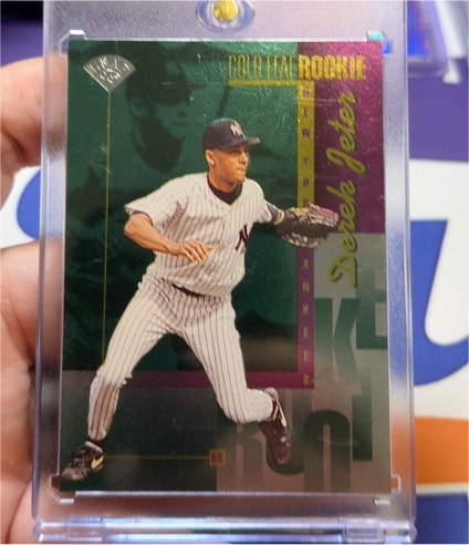 1996 Leaf #211 Derek Jeter Gold Leaf Rookie — front