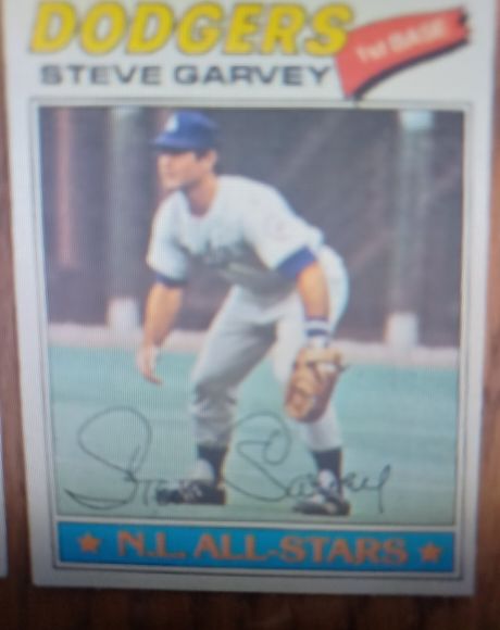 1977 Topps #400 Steve Garvey — front