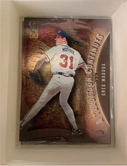 2001 Topps A Tradition Continues #TRC10 Greg Maddux — front