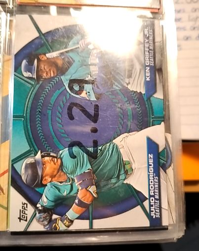 2025 Topps Series 2 #DD-19 Ken Griffey Jr. / Julio Rodríguez Dynamic Duos — front