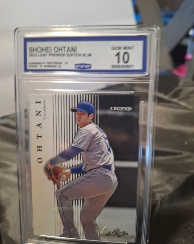 2023 Leaf Premier Edition #L-08 Shohei Ohtani — front