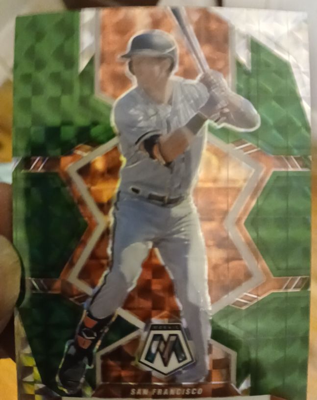 2022 Panini Mosaic #75 Mike Yastrzemski Green Mosaic Prizm San Francisco Giants — front