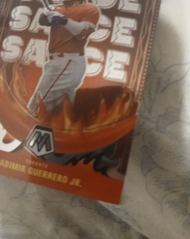 2022 Panini Mosaic Hot Sauce #HS-5 Vladimir Guerrero Jr. — front