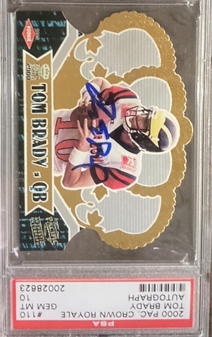 2000 Pacific Crown Royale #110 Tom Brady Rookie Autograph — front