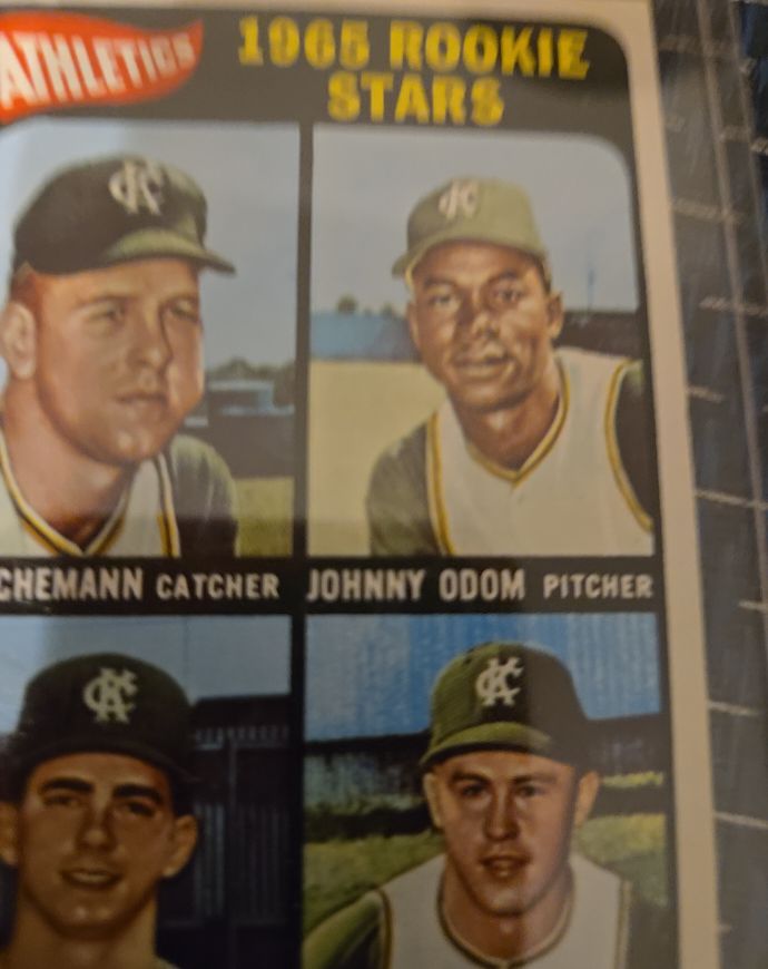 1965 Topps #526 Jim "Catfish" Hunter — front