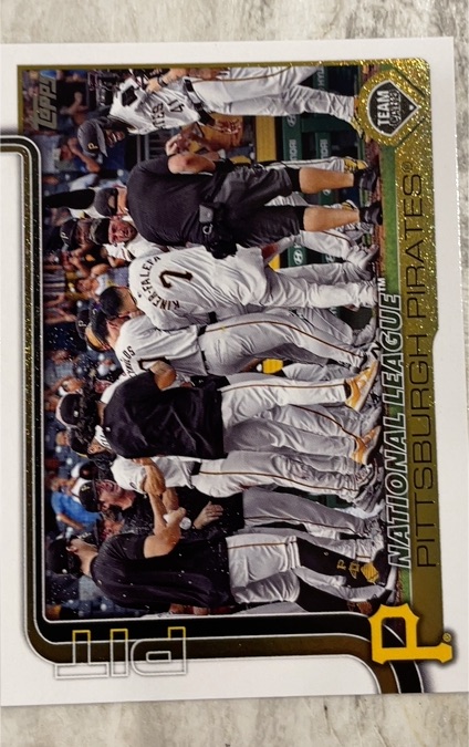 2025 Topps #677 Pittsburgh Pirates Team Card — front