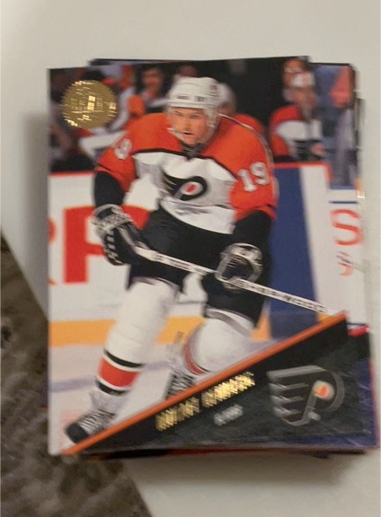 1993-94 Leaf #233 Eric Lindros — front