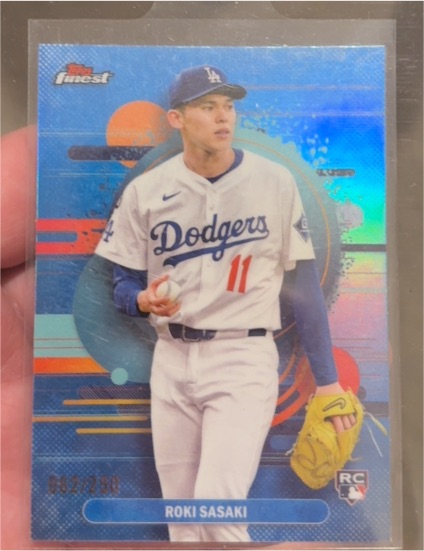 2025 Topps Finest #RC Roki Sasaki — front