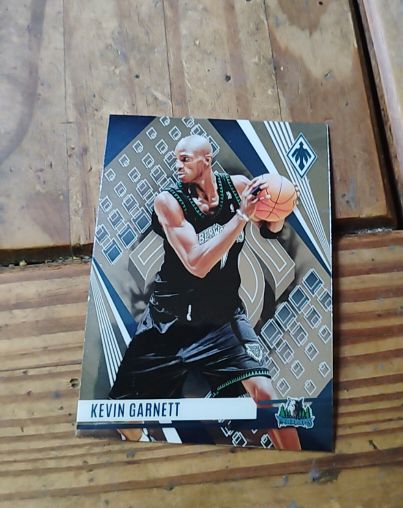 2023-24 Panini Phoenix #155 Kevin Garnett — front