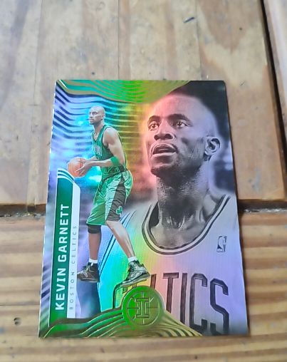 2021-22 Panini Illusions #129 Kevin Garnett — front