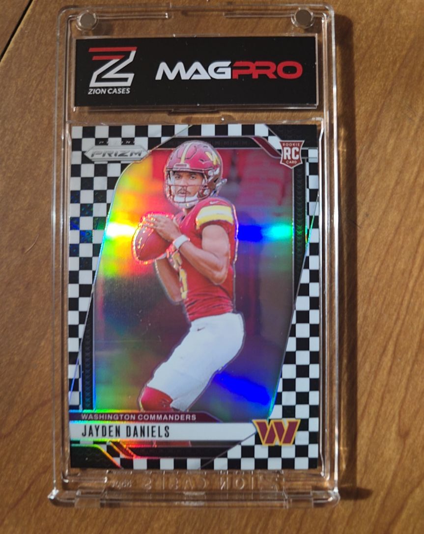 2024 Panini Prizm #347 Jayden Daniels Black & White Checker Prizm Rookie Card — front