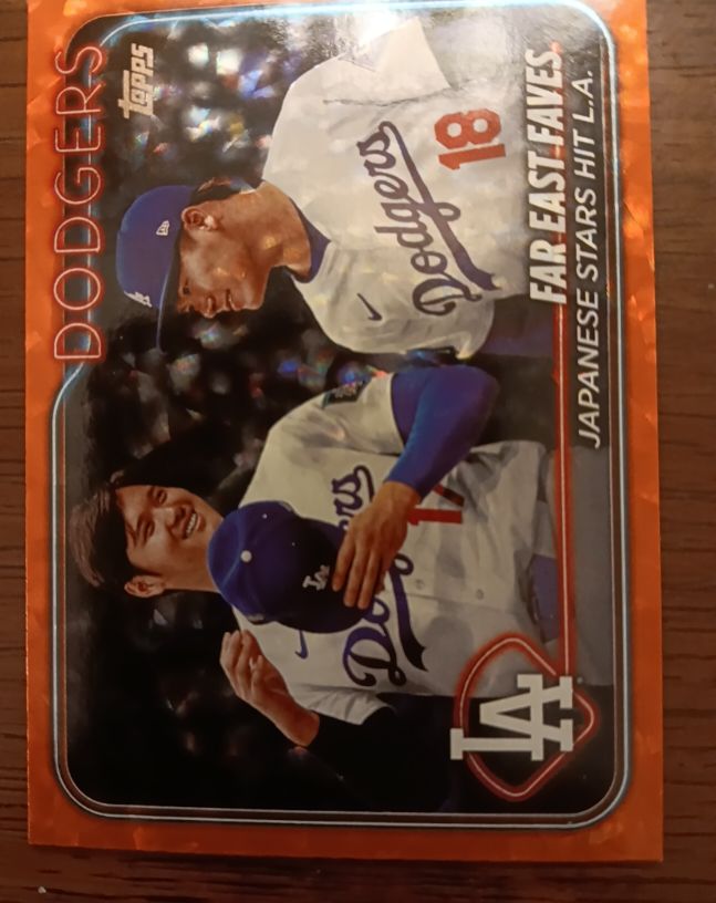 2024 Topps Update #US13 Shohei Ohtani / Yoshinobu Yamamoto — front