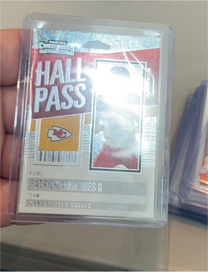 2023 Panini Contenders Hall Pass #18 Patrick Mahomes II — front