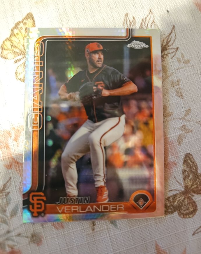 2025 Topps Chrome #242 Justin Verlander — front