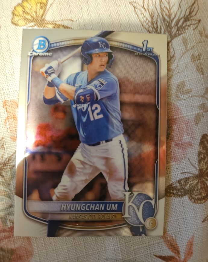 2025 Bowman Chrome Prospects #BCP-119 Hyungchan Um — front
