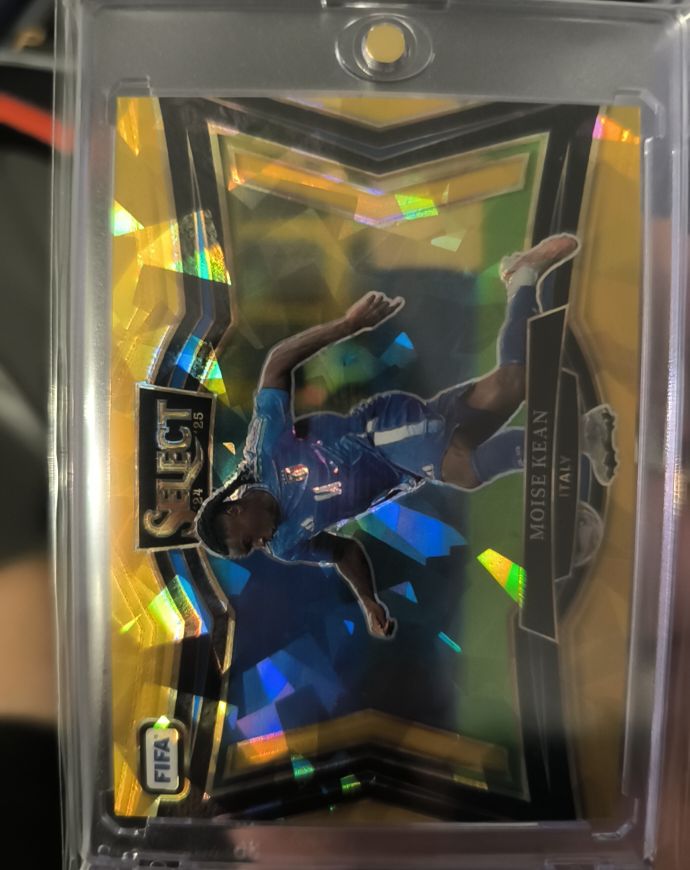 2024-25 Panini Select #24 Moise Kean — front