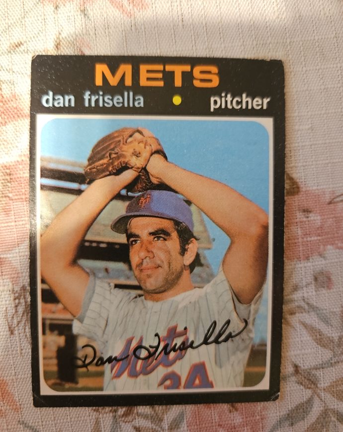 1971 Topps #104 Dan Frisella — front